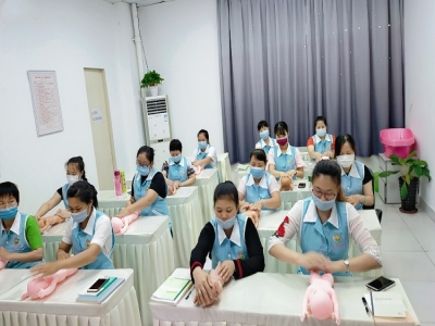 珠海市月嫂培訓(xùn)基地正在招生中，想拿高薪聯(lián)系同輝家政